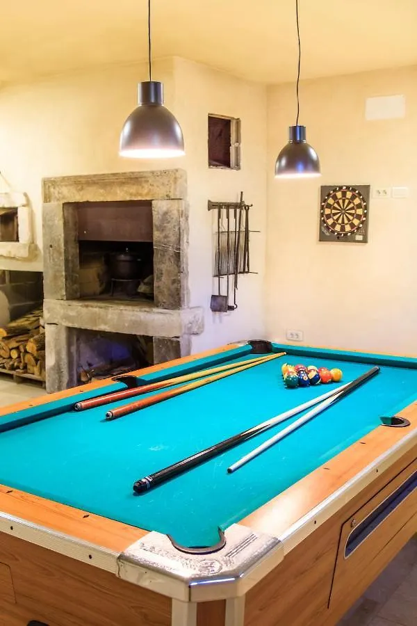 Holiday Home Mikula Krnica Willa
